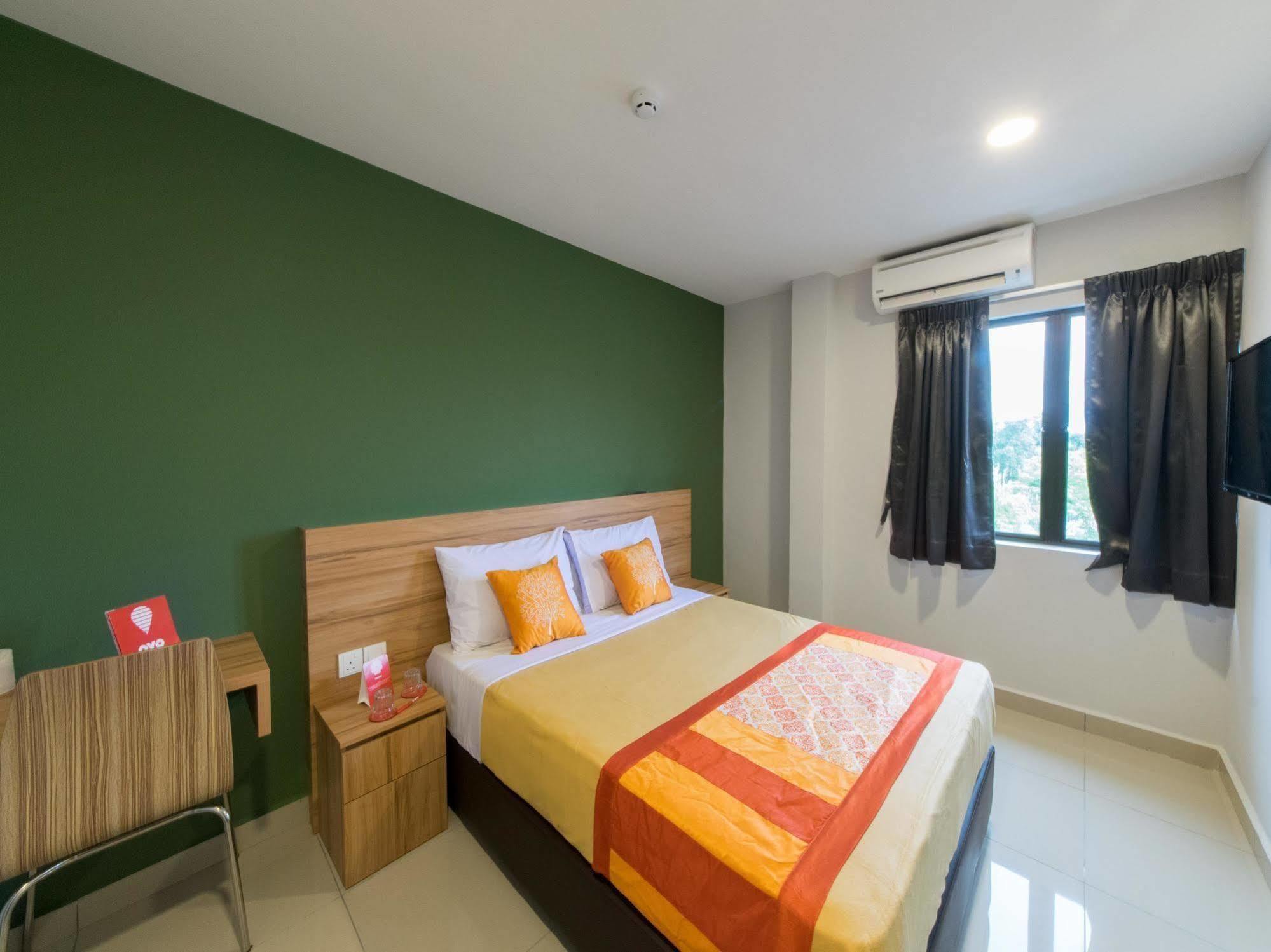 Lavana Hotel Batu Caves Экстерьер фото